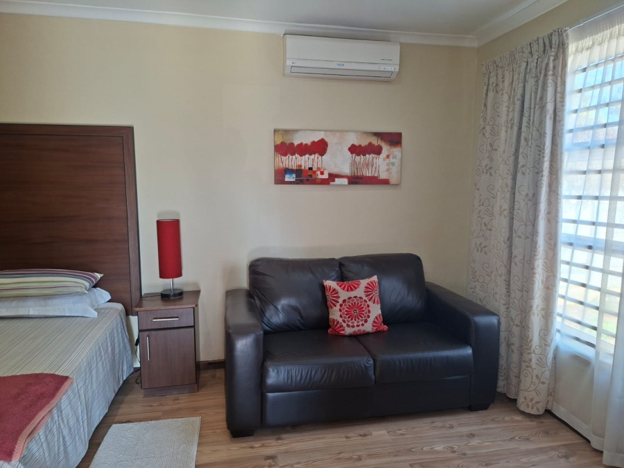 1 Bedroom Property for Sale in Uitenhage Central Eastern Cape